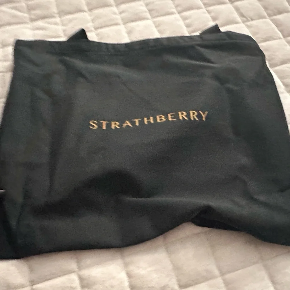 Brand New Strathberry East/West Bag - Picture 6 of 8